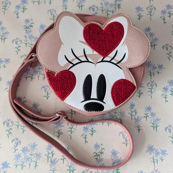 Danielle Nicole Disney Minnie Mouse Hearts Crossbody Bag Pink Red Valentines - Picture 2 of 6